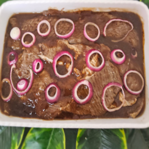 Red wine and garlic minute steak